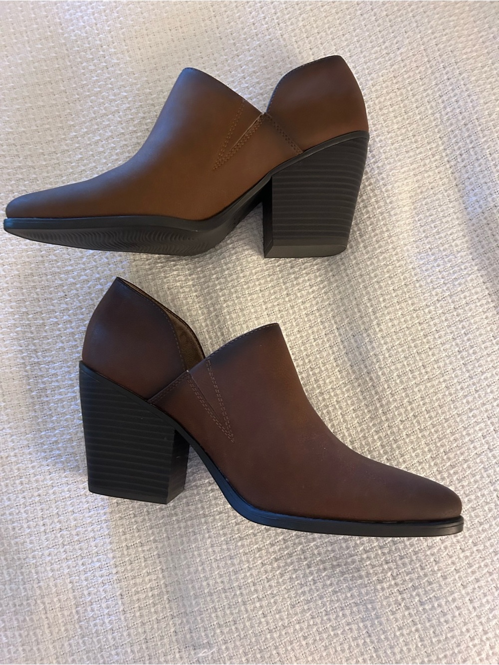 SOUL Naturalizer Brown Pointed Toe Ankle Booties Never worn. SZ 10